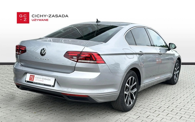 Volkswagen Passat cena 97900 przebieg: 55034, rok produkcji 2020 z Przedbórz małe 301